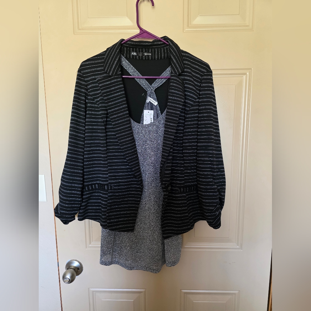 Maurices Xl Black And Silver Striped Blazer And Lg Silver Tank